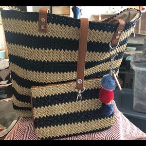 Thirty One ATT Mini Rubie Wristlet & Charm